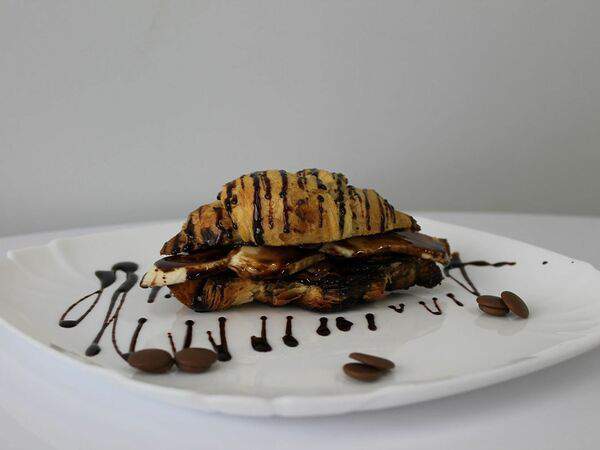 Cactus - Круассан с бананом и шоколадом