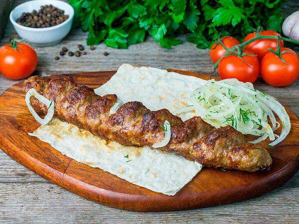 У Мангала за Стеклом - Люля-кебаб из телятины