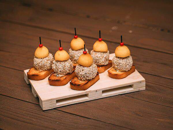 Canape 27 - Паштет из куриной печени с яблоком