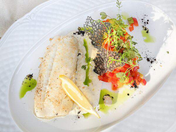 Васнецовъ - Филе палтуса с соусом Берблан