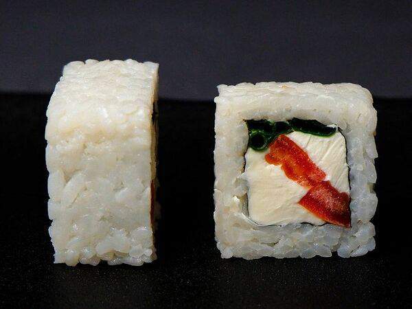 Sushi stories - Ролл Томато Маки