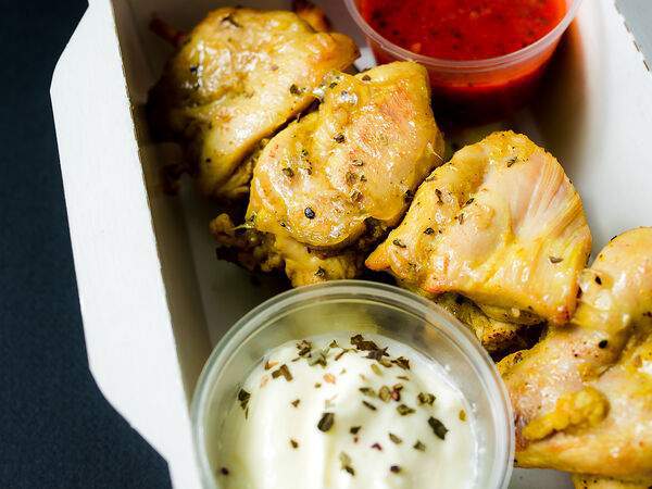 Street Market Food&Coffee - Сувлаки из курицы с запеченным картофелем