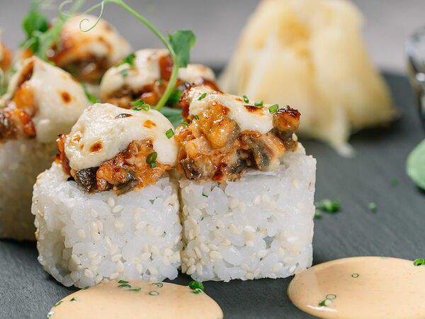 Океаника - Запеченный ролл с угрем