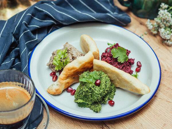 Ezo - Ассорти Пхалиштетов