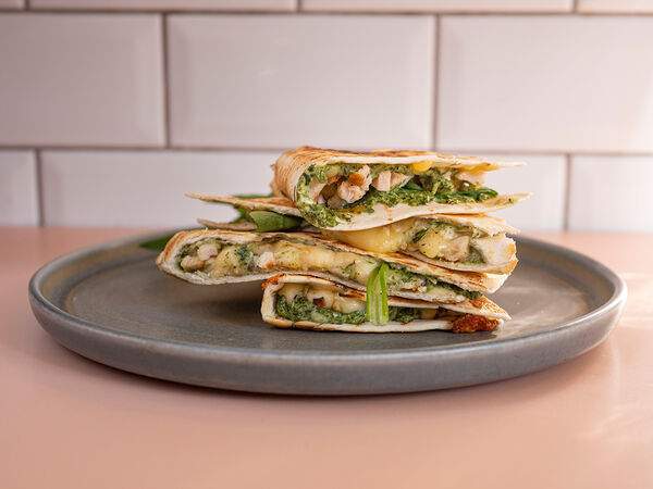 I'm Thankful for Today - Кесадилья с цыплёнком, шпинатом и творожным кремом