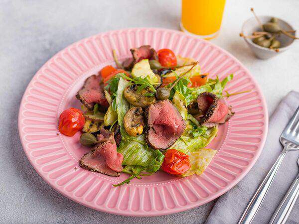 Apollo café - Салат с ростбифом