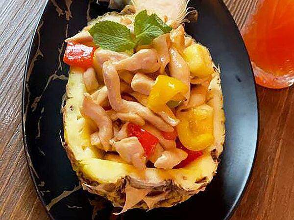 Praslin - Курица в ананасе