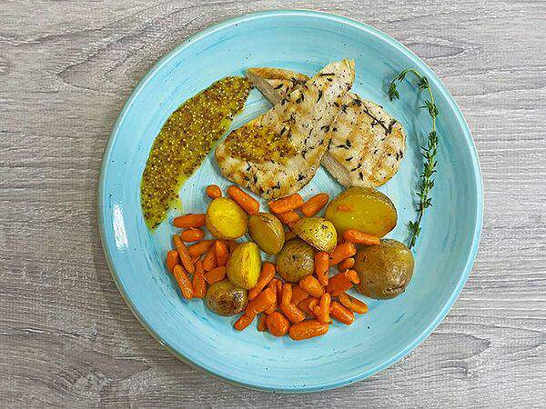 Грин Парк - Куриное филе су-вид с картофелем черри и мини-морковью