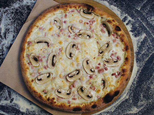 Local pizza - Ветчина и Грибы