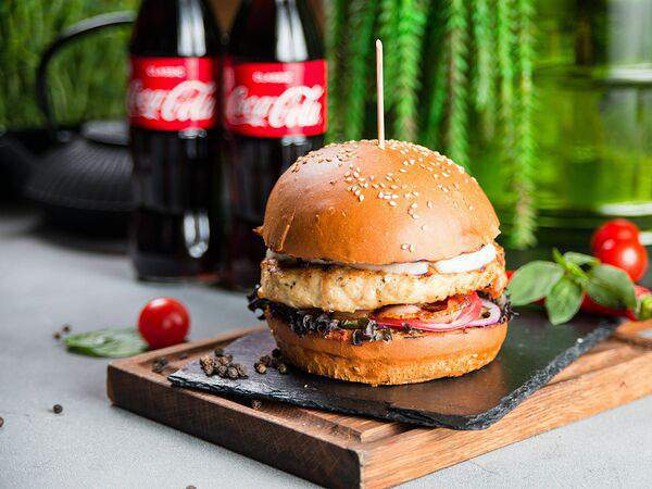 Гриль бар BQ - Суровый чили-бургер с говяжьей котлетой