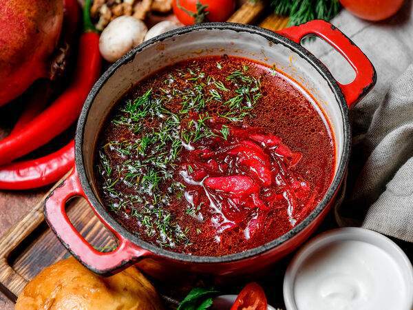 Бакладжан - Борщ с говядиной и пампушкой