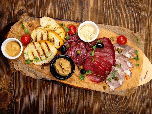 Пхали & хинкали маяк - Доска мясных деликатесов