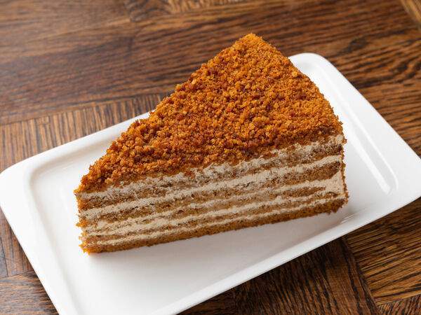 Щелкунчик - Пирожное Медовик