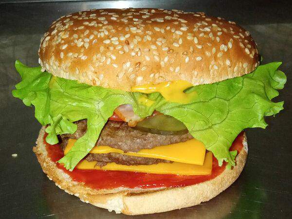 Кафе-бар Василич - Бургер Крепкий орешек