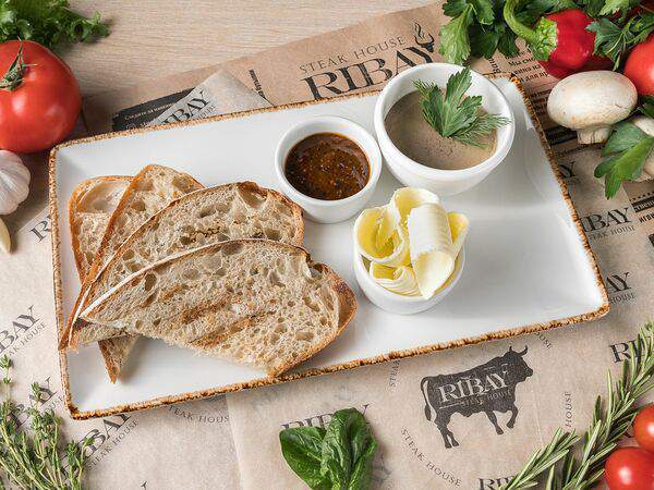 Рибай - Паштет из куриной печени с Мадерой и черным перцем