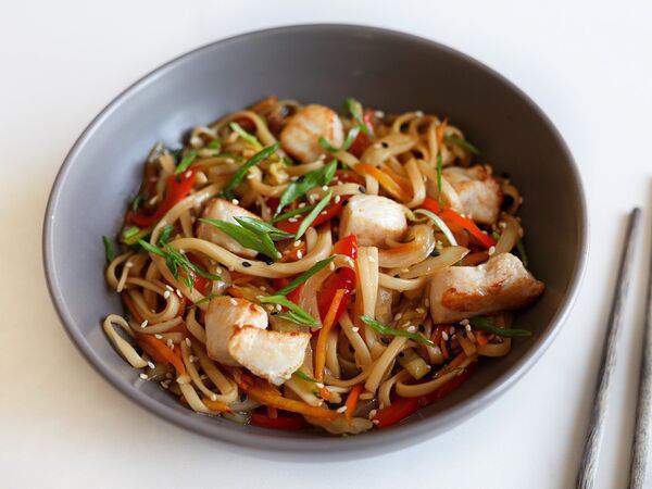 Mogu - Wok c куриным филе