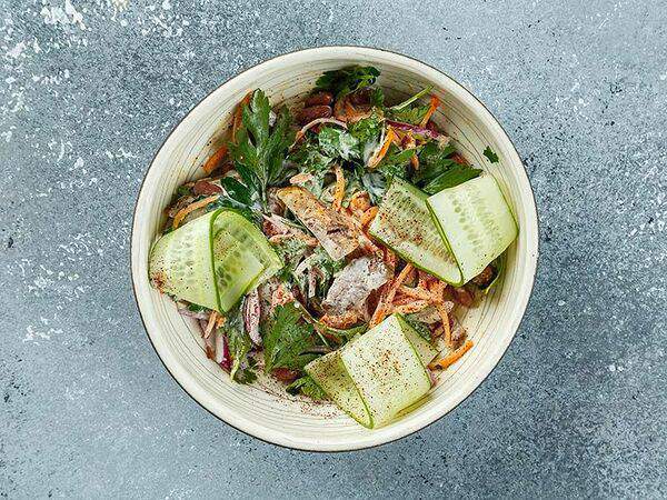 Дом Нино - Салат с копченой грудинкой