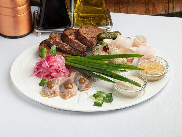 Ресторан Метрополь - Традиционный русский разносол