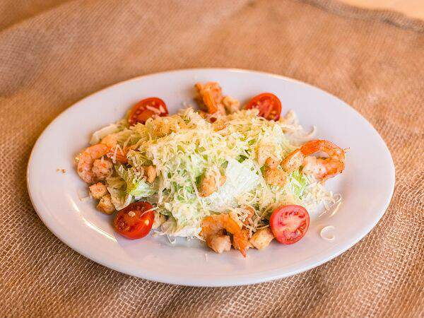 Азбука суши и пиццы - Салат Цезарь с коктейльными креветками