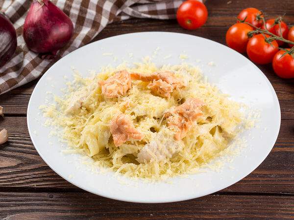 Town House - Феттучини с лососем