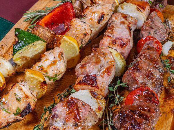 Hosper Hops Pub - Шашлык из говядины с вялеными томатами