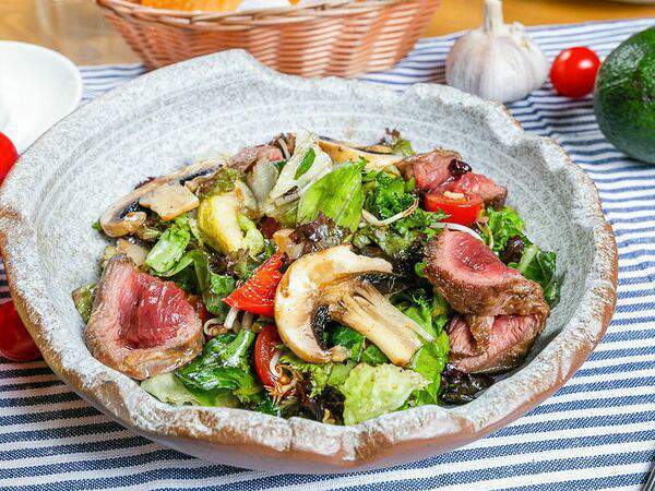 Bazar - Салат с ростбифом