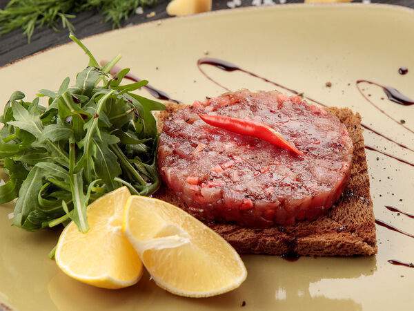 McKey Pub & Restauraunt - Тартар из тунца
