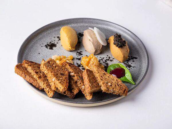 Red wall - Три вида паштета со злаковым хлебом