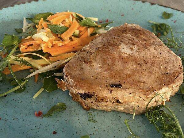 Вершина - Тунец стейк