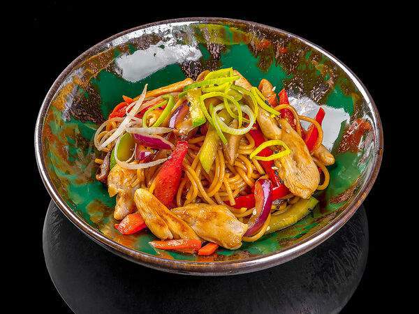 Ресторан доставки АртиШок - Вок с куриным бедром