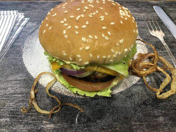 Пельменьок - Бургер Биф Лук Фри