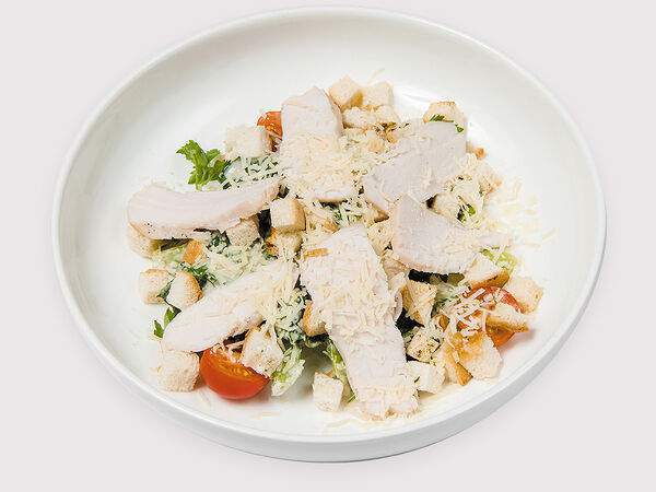Самое популярное кафе - Салат Цезарь с куриной грудкой