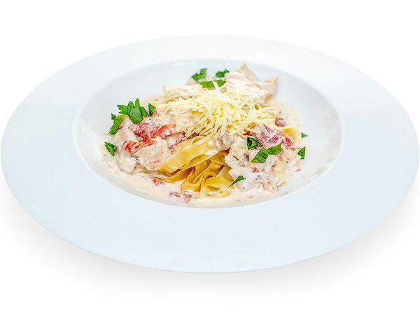 Le Noir - Феттуччине с курицей и томатами