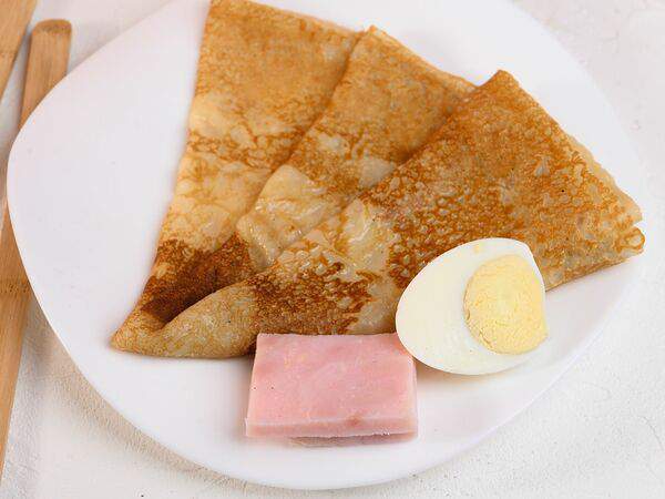 Картофельный папа - Блин с омлетом и ветчиной