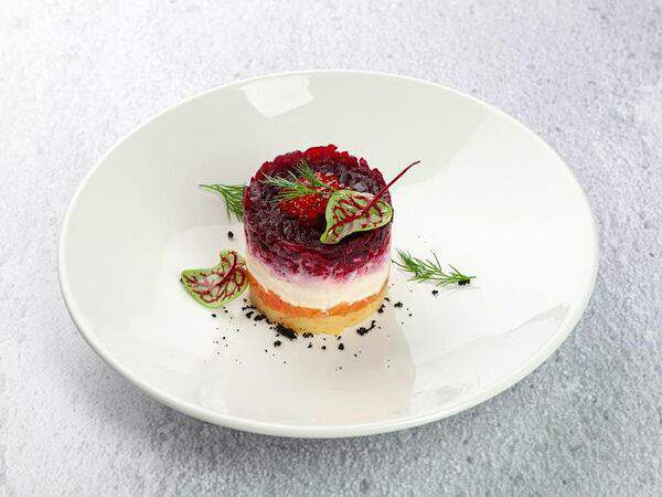 Port42 - Салат Семга под шубой с красной икрой