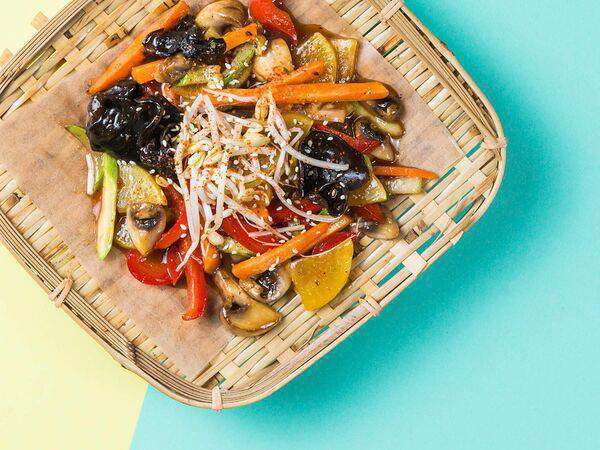 MADAME MARY WONG - Вок с хрустальными овощами