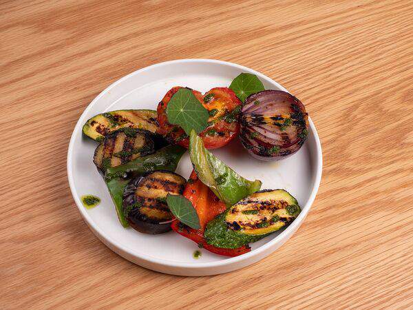 I'm Thankful for Today - Овощи на гриле, приправленные соус песта с фисташками