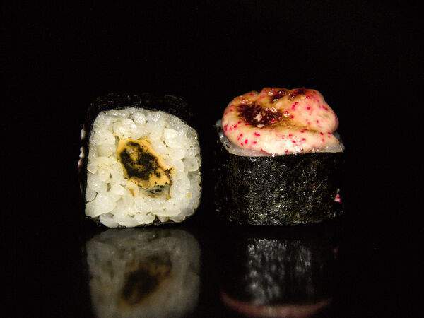 Мегаполис - Ролл запеченный с мидиями