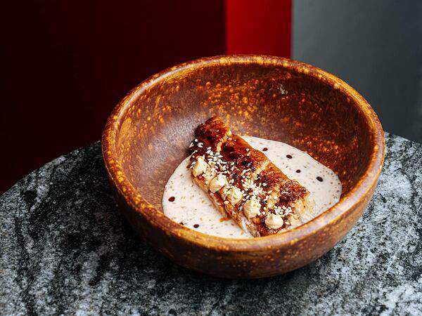 Ronny - Сашими из угря с ореховым соусом и сливочным сыром