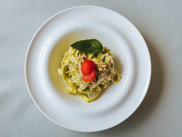 Familia - Феттуччине с курицей гриль