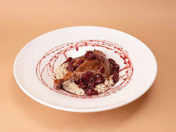 МА: Грузия + Италия - Утиная ножка с киноа и соусом из красного вина