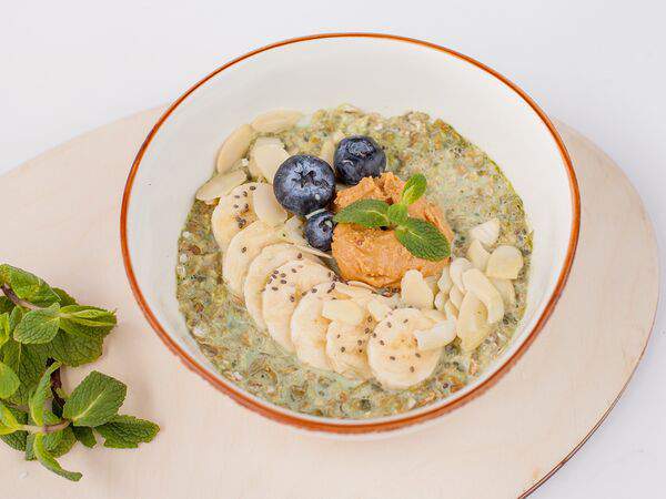 Natura Матча-бар - Каша с матча, бананом и арахисовой пастой