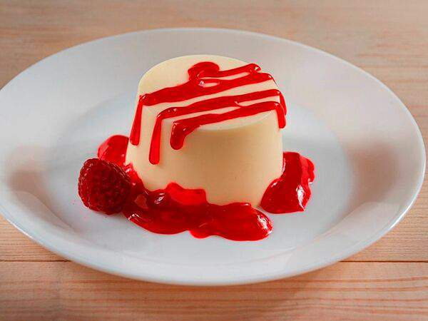 Шоколад - Панна-кота с малиновым соусом