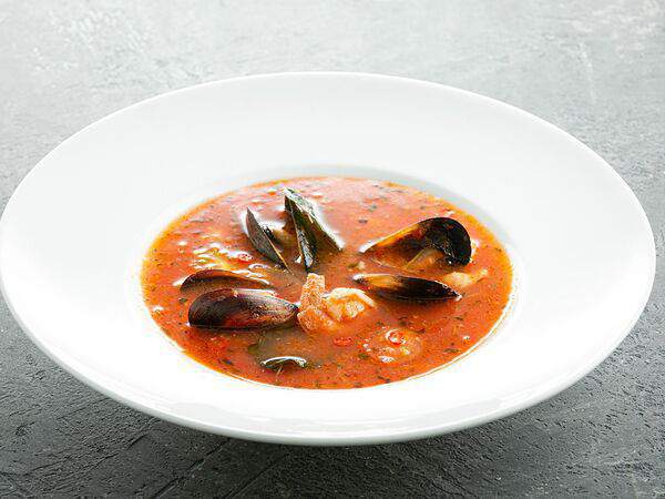 Jager Meet to Eat - Томатный суп с морепродуктами и листьями лайма