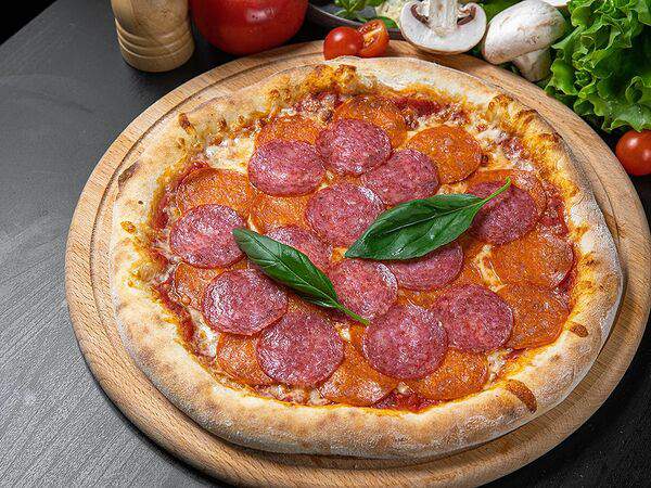 Yoshi Sushi & Mulino Pizza - Пицца Салями