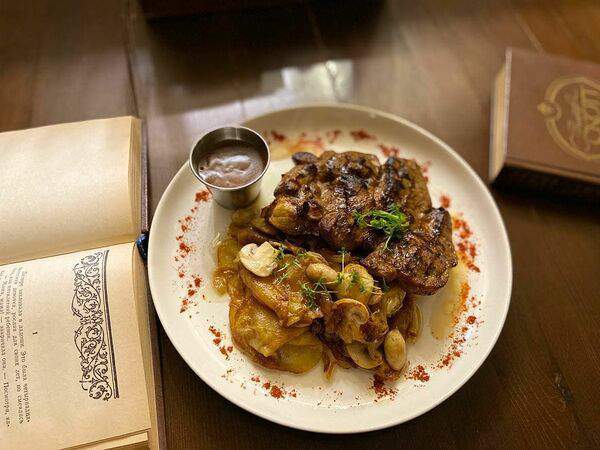 Bretzel - Большой кусок свинины с картофелем