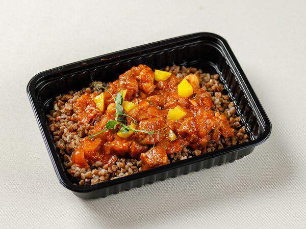 Gost Food - Поджарка из свинины с рассыпчатой гречей