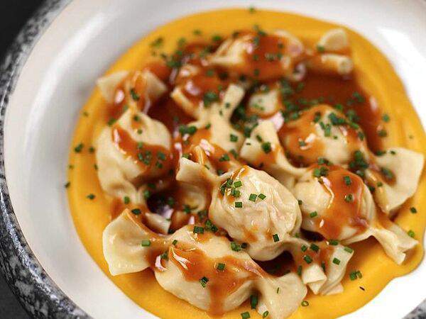 The Odi - Карамелле с креветками и соусом биск