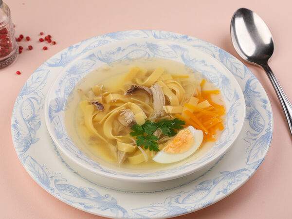 Гранд Буфет - Куриный бульон с домашней лапшой