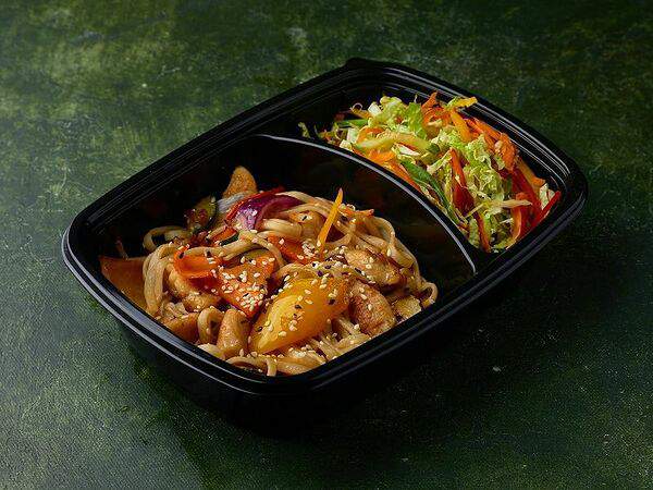 Takara - Ланч №4 Лапша с курицей и суп на выбор